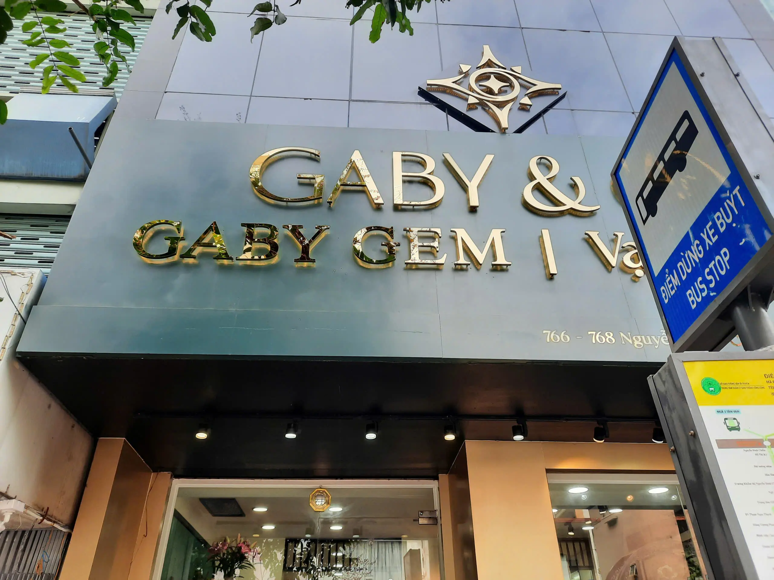 LÀM BẢNG HIỆU QUẢNG CÁO QUẬN 8 - NGUYỄN HÙNG